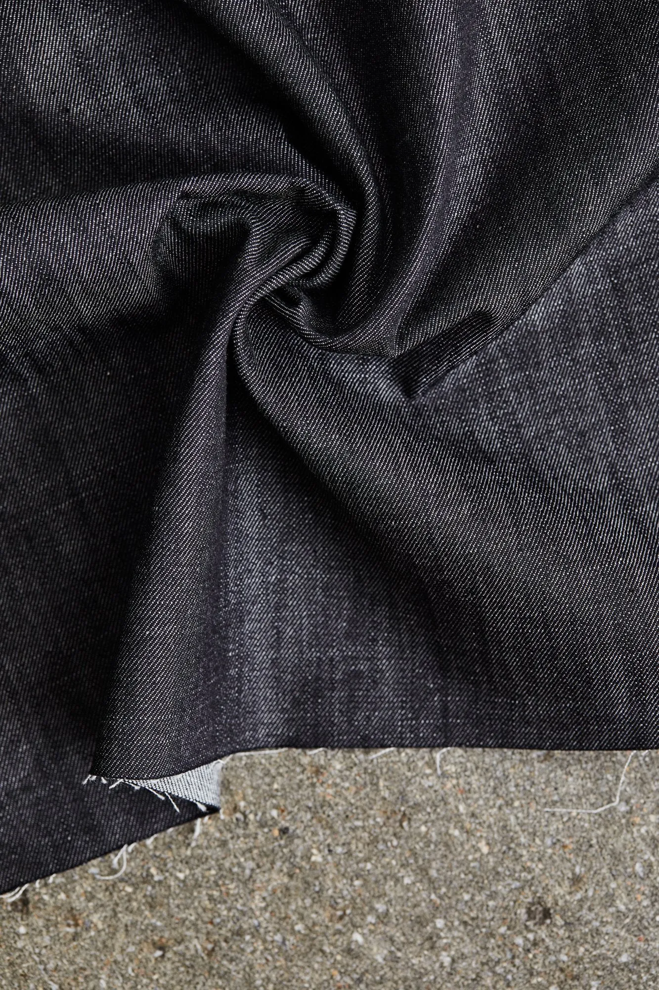 MIND THE MAKER • Irit Organic Raw Denim 7oz